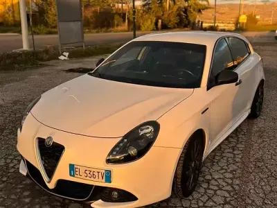 Usata Alfa Romeo Giulietta 109 CV (80 kW) 2012 Utilitaria