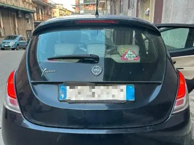 Usata Lancia Ypsilon 69 CV (50 kW) 2013 Bluazzurro Utilitaria
