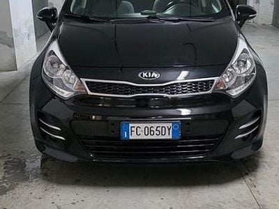 Usata Kia Rio 2016 Nero Utilitaria