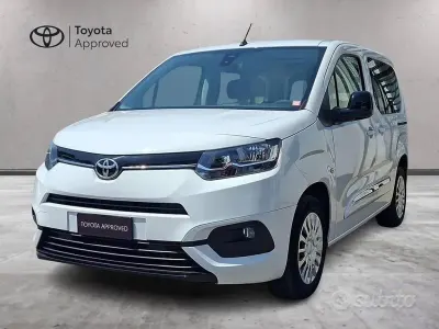 Usata Toyota Proace Verso City 102 CV (75 kW) 2024 Bianco Station wagon