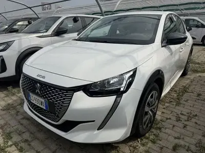 Usata Peugeot e-208