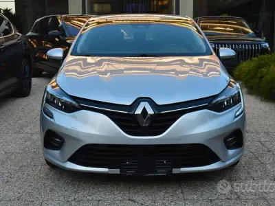 Usata Renault Clio V Business 100 CV (73 kW) 2021 Grigio Berlina
