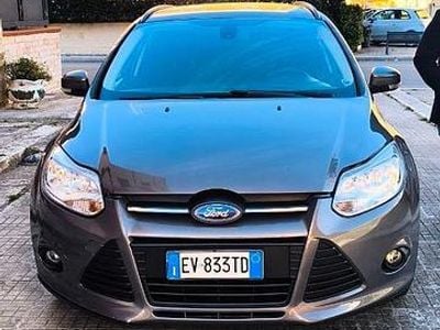 Usata Ford Focus 120 CV (88 kW) 2014 Grigio Station wagon