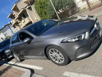 Usata Mercedes A180 116 CV (85 kW) 2019 Berlina