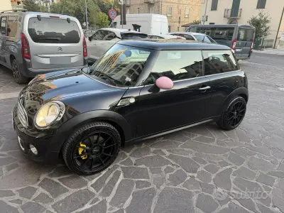 Usata Mini ONE 75 CV (55 kW) 2012 Nero Utilitaria