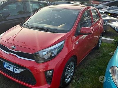 Usata Kia Picanto X-Line 65 CV (47 kW) 2021 Rosso Utilitaria
