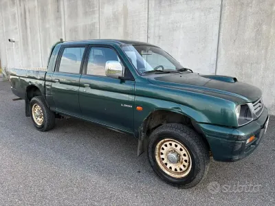 Käytetty Mitsubishi L200 100 HP (73 kW) 1998 Vihreä Nouto