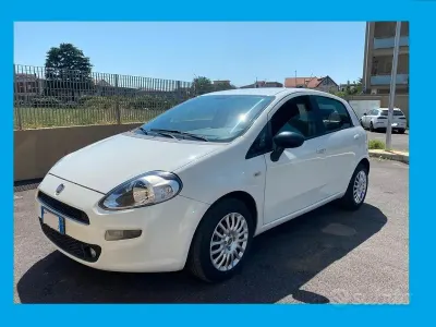 Usata Fiat Punto 75 CV (55 kW) 2014 Bianco Utilitaria