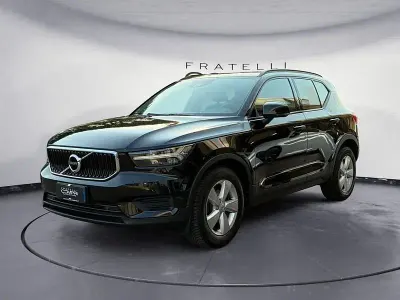 Usata Volvo XC40 Momentum 129 CV (94 kW) 2021 Nero SUV