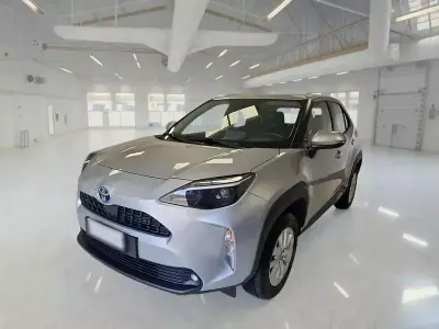 Usata Toyota Yaris Cross Business Edition 92 CV (67 kW) 2022 Grigio SUV