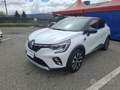 Usata Renault Captur Techno 100 CV (73 kW) 2023 Bianco SUV