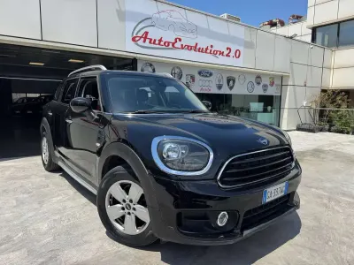 Usata Mini One Countryman Business 102 CV (75 kW) 2020 Nero mettalizzzato SUV