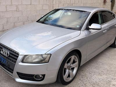 Begagnad Audi A5 2010 Grå Sportkupé