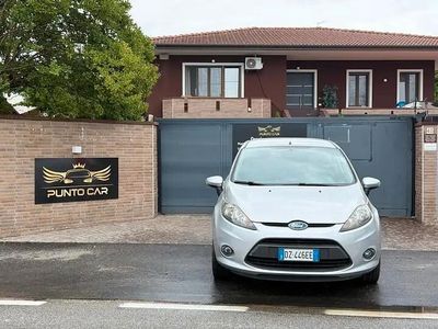Second-hand Ford Fiesta Titanium 82 CP (60 kW) 2010 Gri Berlinǎ