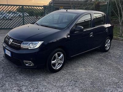 Usata Dacia Sandero Acces 75 CV (55 kW) 2020 Blu Berlina