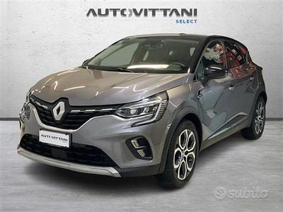 Usata Renault Captur Techno 145 CV (106 kW) 2022 Grigio scuro SUV