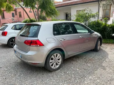 Usata VW Golf VII 110 CV (80 kW) 2014 Grigio Berlina