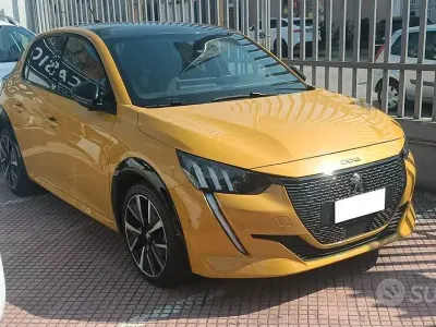 Usata Peugeot 208 GT-line 102 CV (75 kW) 2020 Giallo Utilitaria
