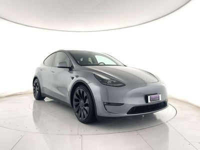 Usata Tesla Model Y Performance 155 kW (211 CV) 2023 Grigio metallizzato SUV