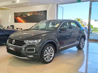 Usata VW T-Roc Style 150 CV (110 kW) 2019 Grigio SUV