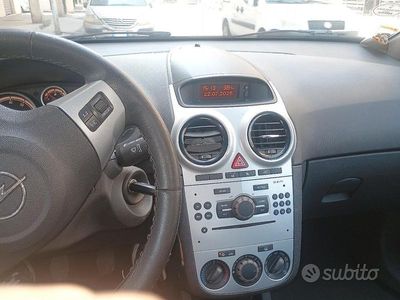 Usata Opel Corsa 2012 Bianco Berlina