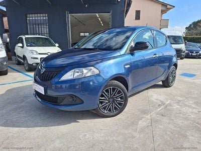 Usata Lancia Ypsilon Silver 69 CV (50 kW) 2023 Blu Utilitaria