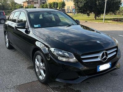 Gebraucht Mercedes C180 Business 116 PS (85 kW) 2015 Schwarz Kombi