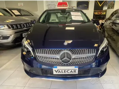 Usata Mercedes A180 109 CV (80 kW) 2016 Blu Utilitaria