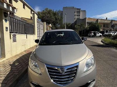 Usata Lancia Ypsilon Gold 69 CV (50 kW) 2015 Utilitaria