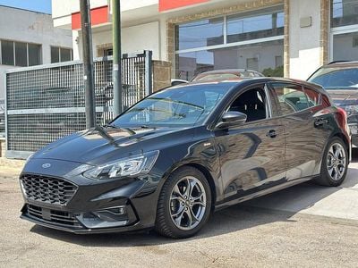 Usata Ford Focus ST-Line 120 CV (88 kW) 2021 Nero Berlina