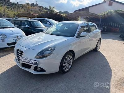 Usata Alfa Romeo Giulietta 105 CV (77 kW) 2014 Bianco Utilitaria