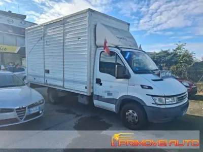 Usata Iveco Daily 166 CV (122 kW) 2005 Bianco