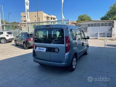 Begagnad Fiat Doblò 105 HK (77 kW) 2013 Minibuss