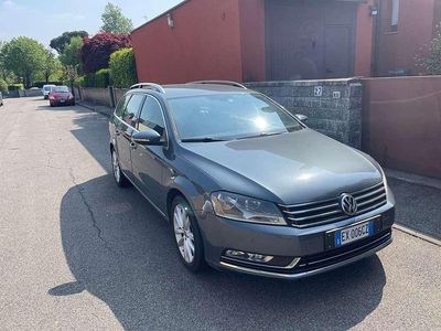 Usata VW Passat Highline 140 CV (102 kW) 2014 Blu/azzurro Station wagon