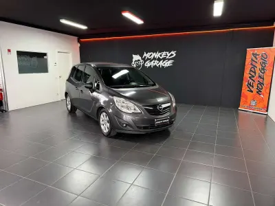 Usata Opel Meriva 110 CV (80 kW) 2012 Grigio Monovolume