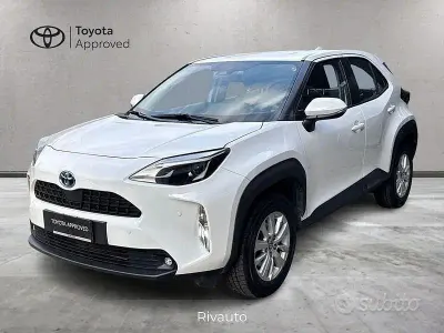 Gebraucht Toyota Yaris Cross Active 116 PS (85 kW) 2022 Weiß SUV