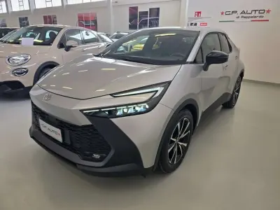 Nuova Toyota C-HR+ Trend 72 kW (98 CV) 2025 Grigio SUV