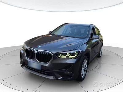 Usata BMW X1 Advantage 125 CV (91 kW) 2021 Mineralgrau SUV