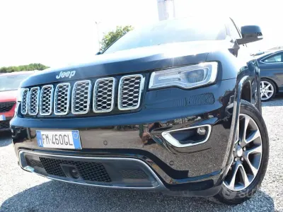 Usata Jeep Grand Cherokee Overland 250 CV (183 kW) 2017 Nero SUV