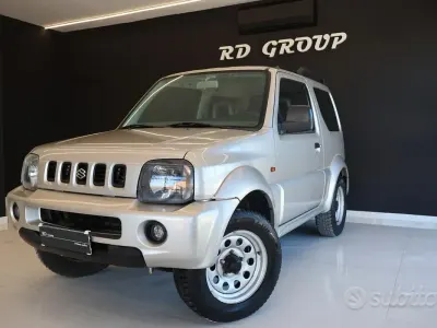 Usata Suzuki Jimny 86 CV (63 kW) 2005 Grigio SUV