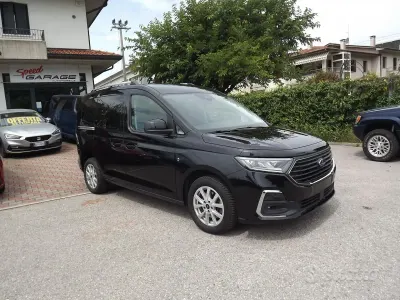 Usata Ford Tourneo Connect Titanium 122 CV (89 kW) 2024 Nero Monovolume