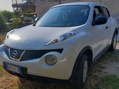 Usata Nissan Juke Acenta 110 CV (80 kW) 2012 Bianco SUV