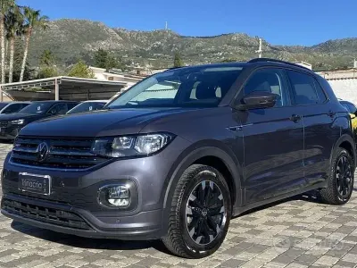 Begagnad VW T-Cross R-line 110 HK (80 kW) 2022 Grå SUV