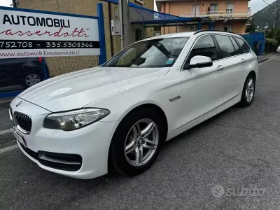 Usata BMW 520 Efficient Dynamics 190 CV (139 kW) 2016 Bianco pastello Station wagon