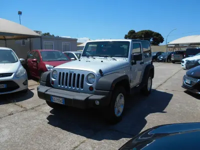 Usata Jeep Wrangler Sport 177 CV (130 kW) 2010 Argento SUV