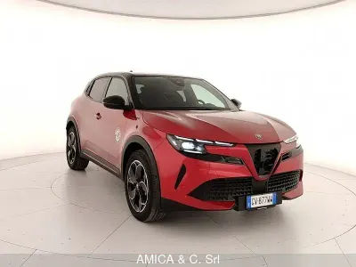 Usata Alfa Romeo Junior Edizione Speciale 61 kW (84 CV) 2024 Rosso SUV
