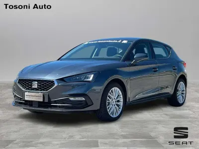 Usado Seat Leon Business 150 HP (110 kW) 2025 Magnetic tech Sedan
