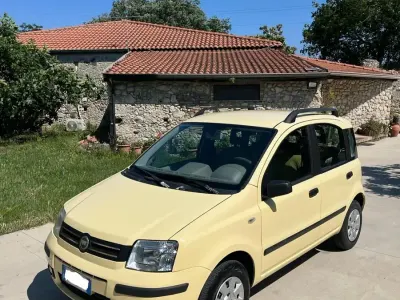 Usata Fiat Panda 69 CV (50 kW) 2006 Argento Utilitaria