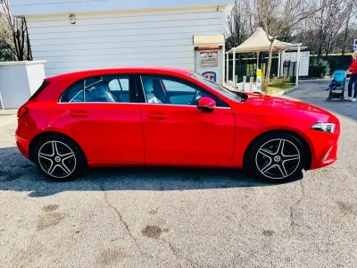 Usata Mercedes A180 Business 136 CV (100 kW) 2018 Rosso Berlina