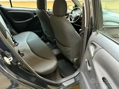 Usata Toyota Yaris 75 CV (55 kW) 2005 Berlina